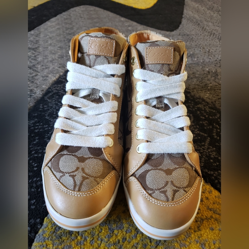 Women's Casual Sneakers
